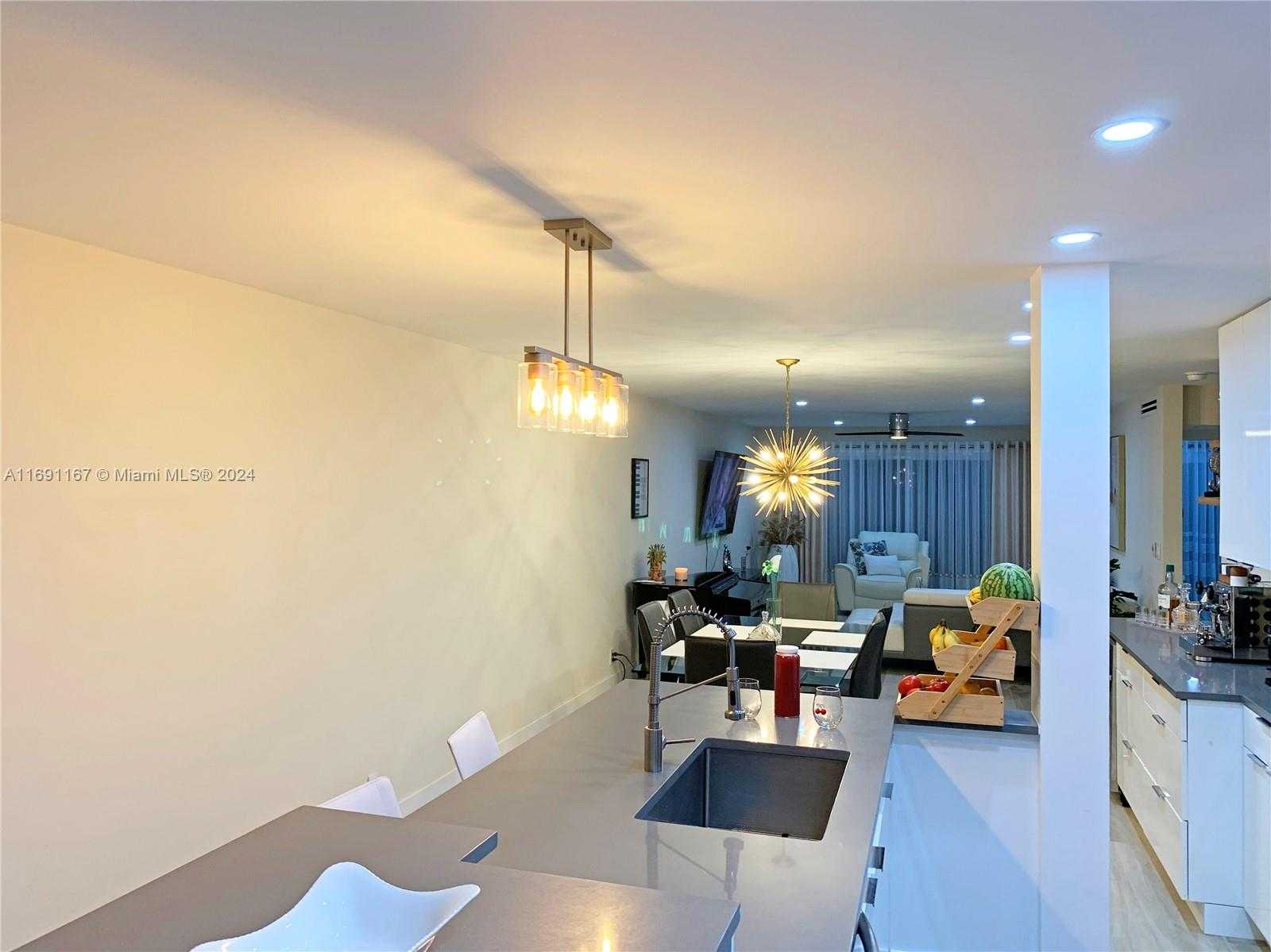 Small Image of 4701 MARTINIQUE DR #M2, Coconut Creek Number 7