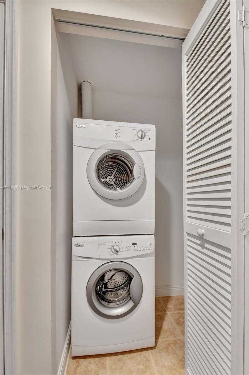 Small Image of 450 NORTH FEDERAL HWY #104N, Boynton Beach Number 23