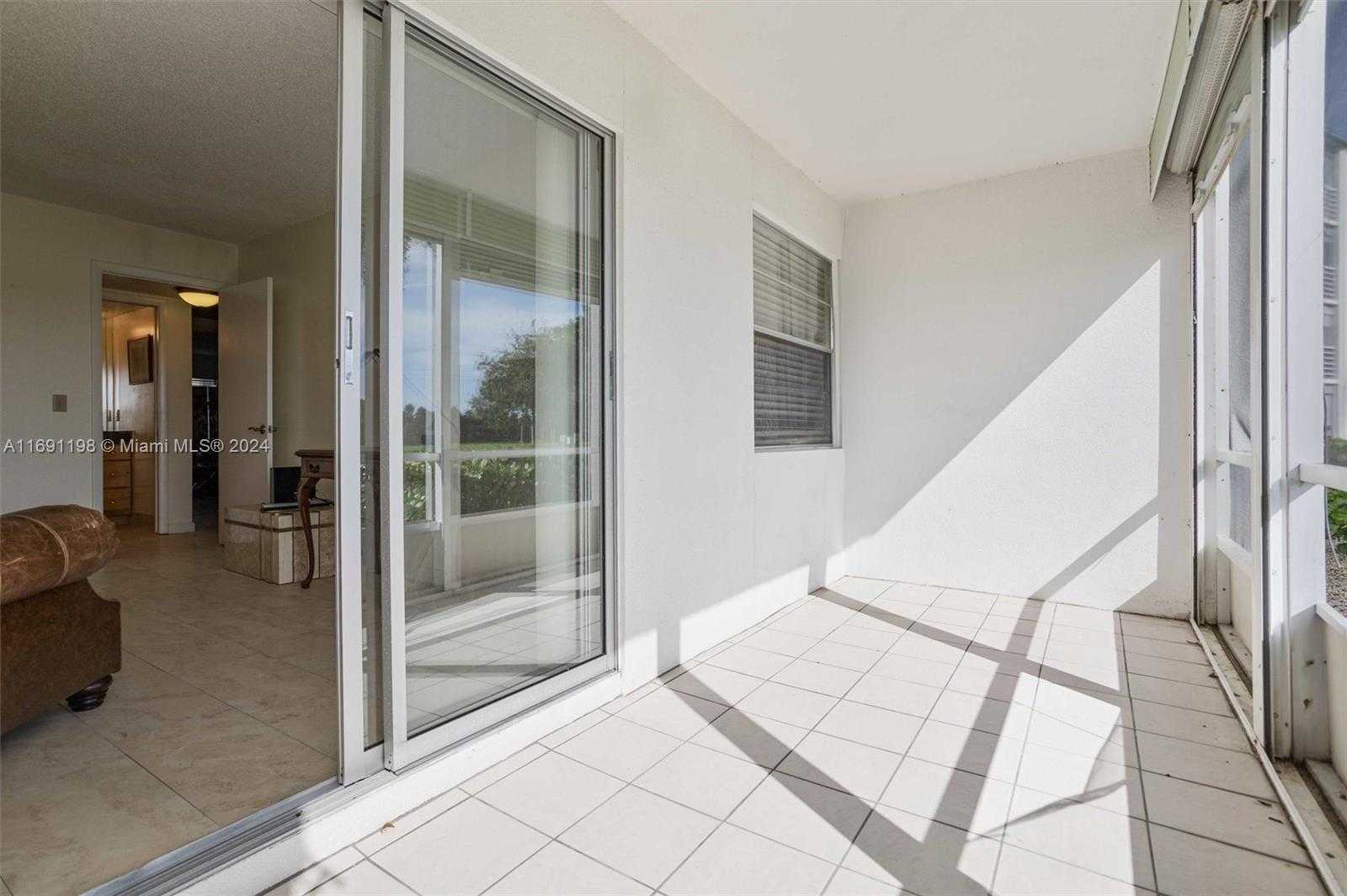 Small Image of 1042 LINCOLN C #1042, Boca Raton Number 13