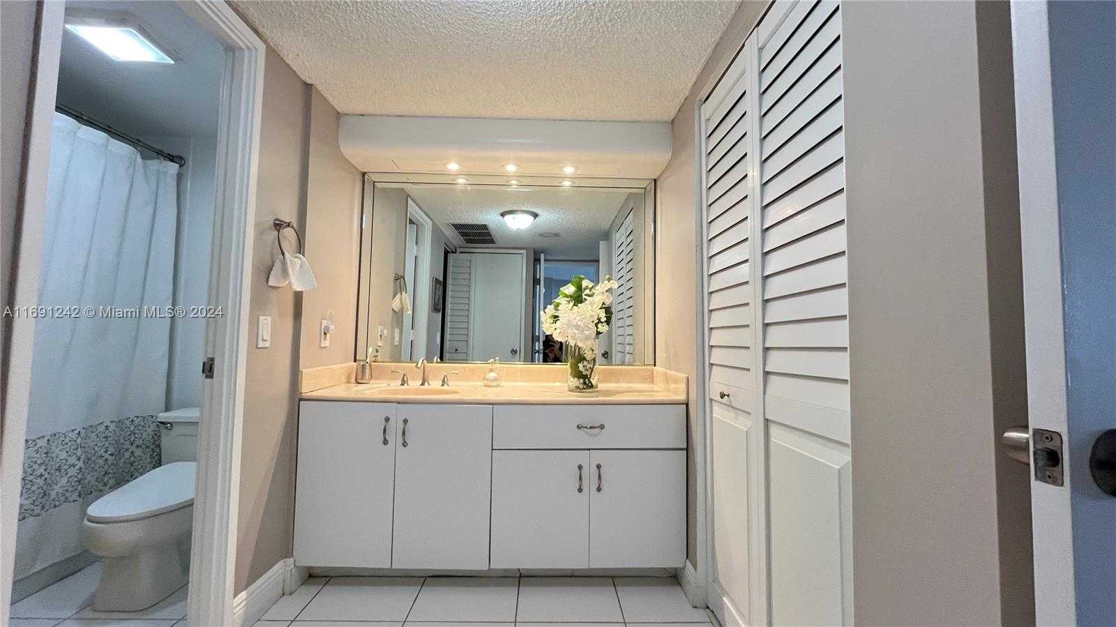 Small Image of 3731 NORTH COUNTRY CLUB DR #1121, Aventura Number 11