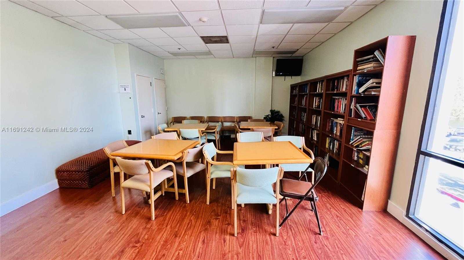 Small Image of 3731 NORTH COUNTRY CLUB DR #1121, Aventura Number 33