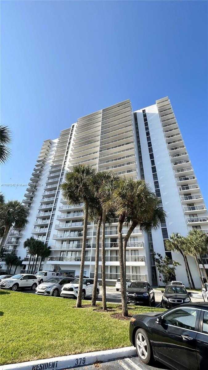 Small Image of 3731 NORTH COUNTRY CLUB DR #1121, Aventura Number 34