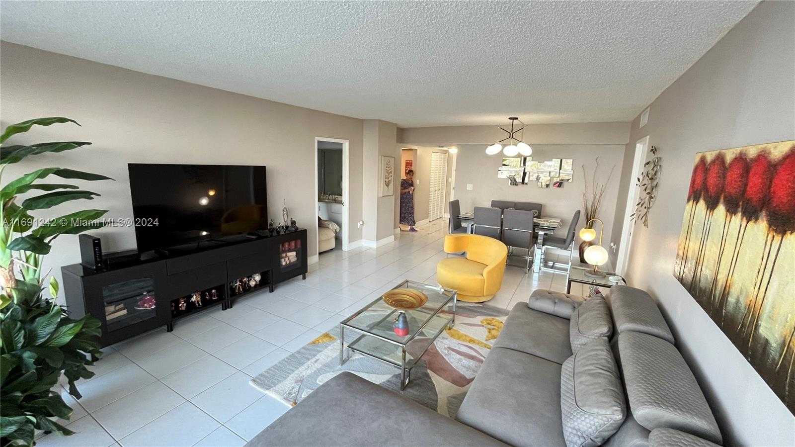 Small Image of 3731 NORTH COUNTRY CLUB DR #1121, Aventura Number 6