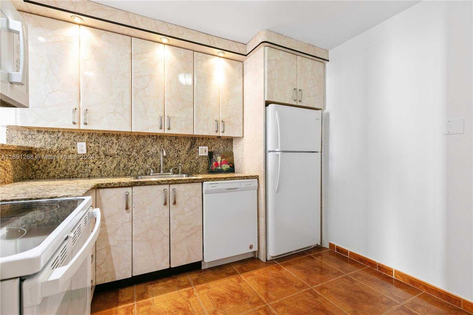 Small Image of 1849 SOUTH OCEAN DR #1103, Hallandale Beach Number 11
