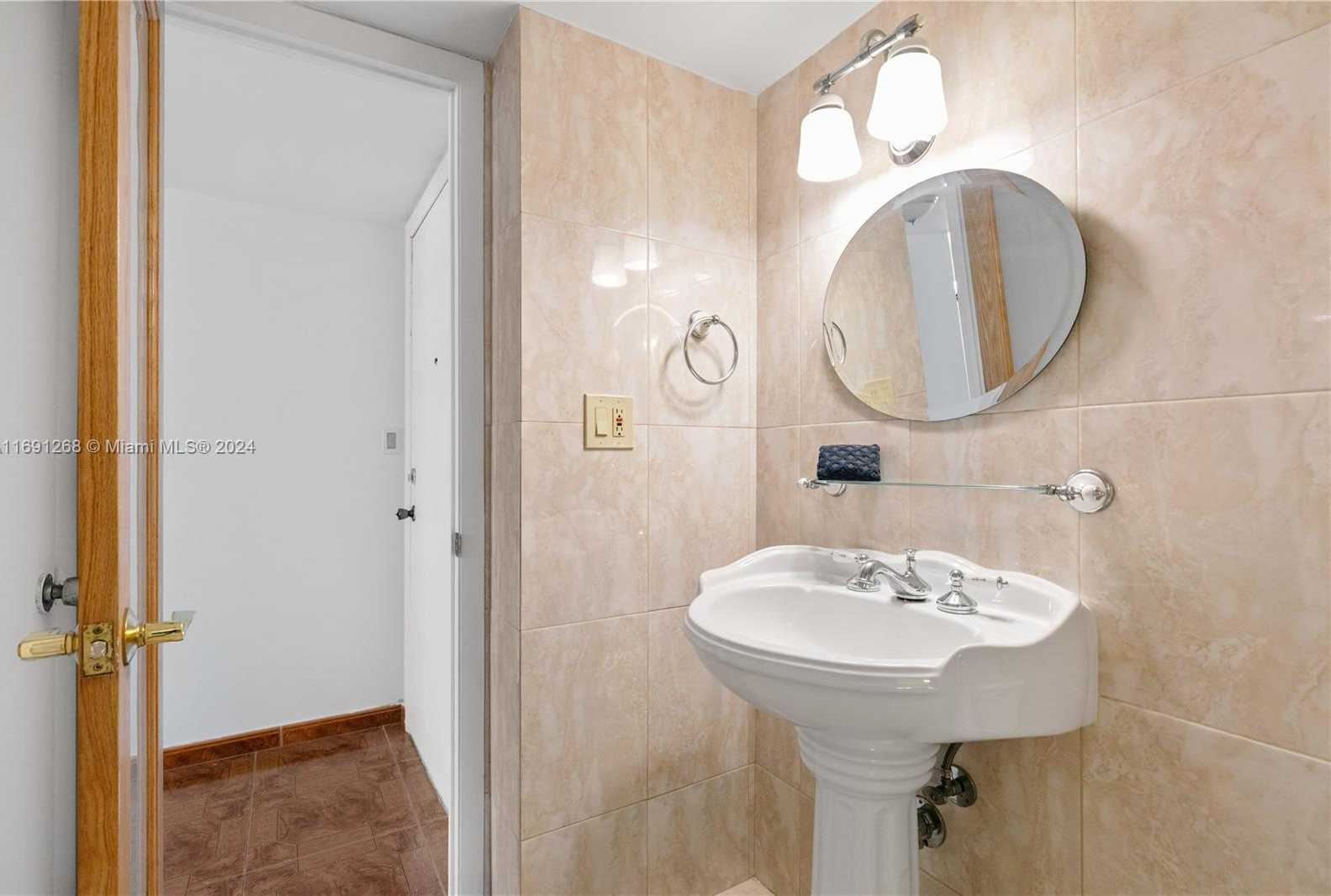 Small Image of 1849 SOUTH OCEAN DR #1103, Hallandale Beach Number 21