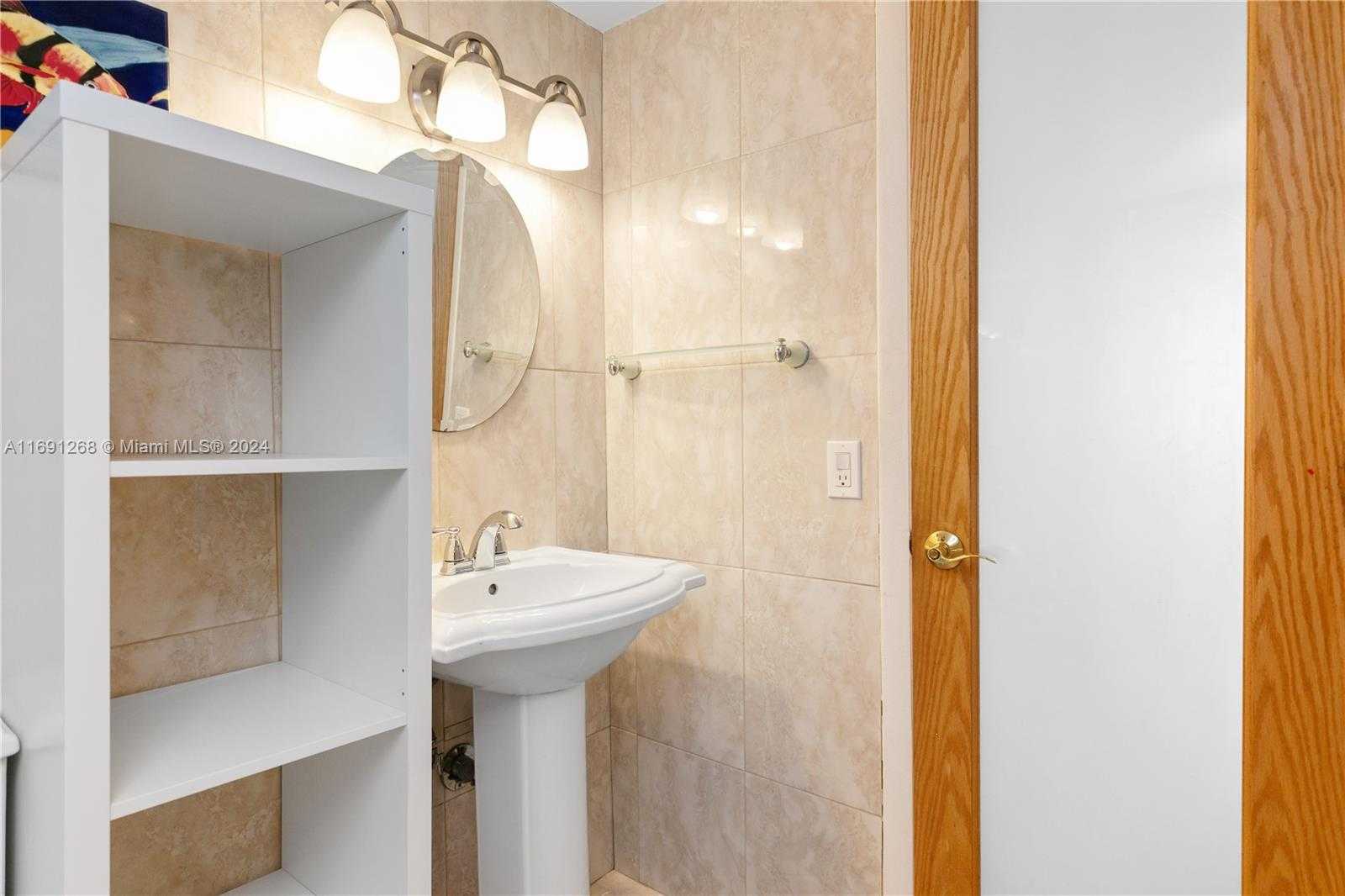 Small Image of 1849 SOUTH OCEAN DR #1103, Hallandale Beach Number 23