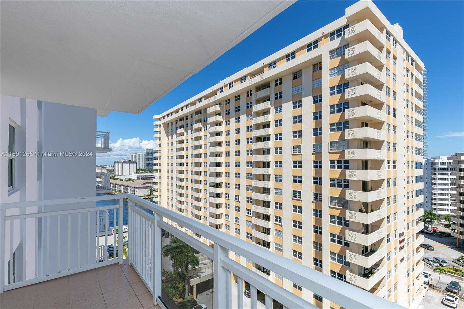 Small Image of 1849 SOUTH OCEAN DR #1103, Hallandale Beach Number 25