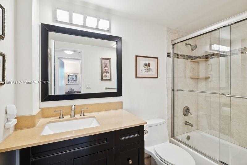 Small Image of 9111 EAST BAY HARBOR DR #3E, Bay Harbor Islands Number 18