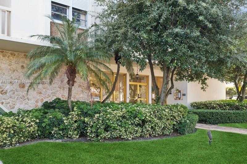 Small Image of 9111 EAST BAY HARBOR DR #3E, Bay Harbor Islands Number 19