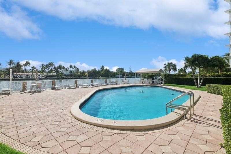 Small Image of 9111 EAST BAY HARBOR DR #3E, Bay Harbor Islands Number 26
