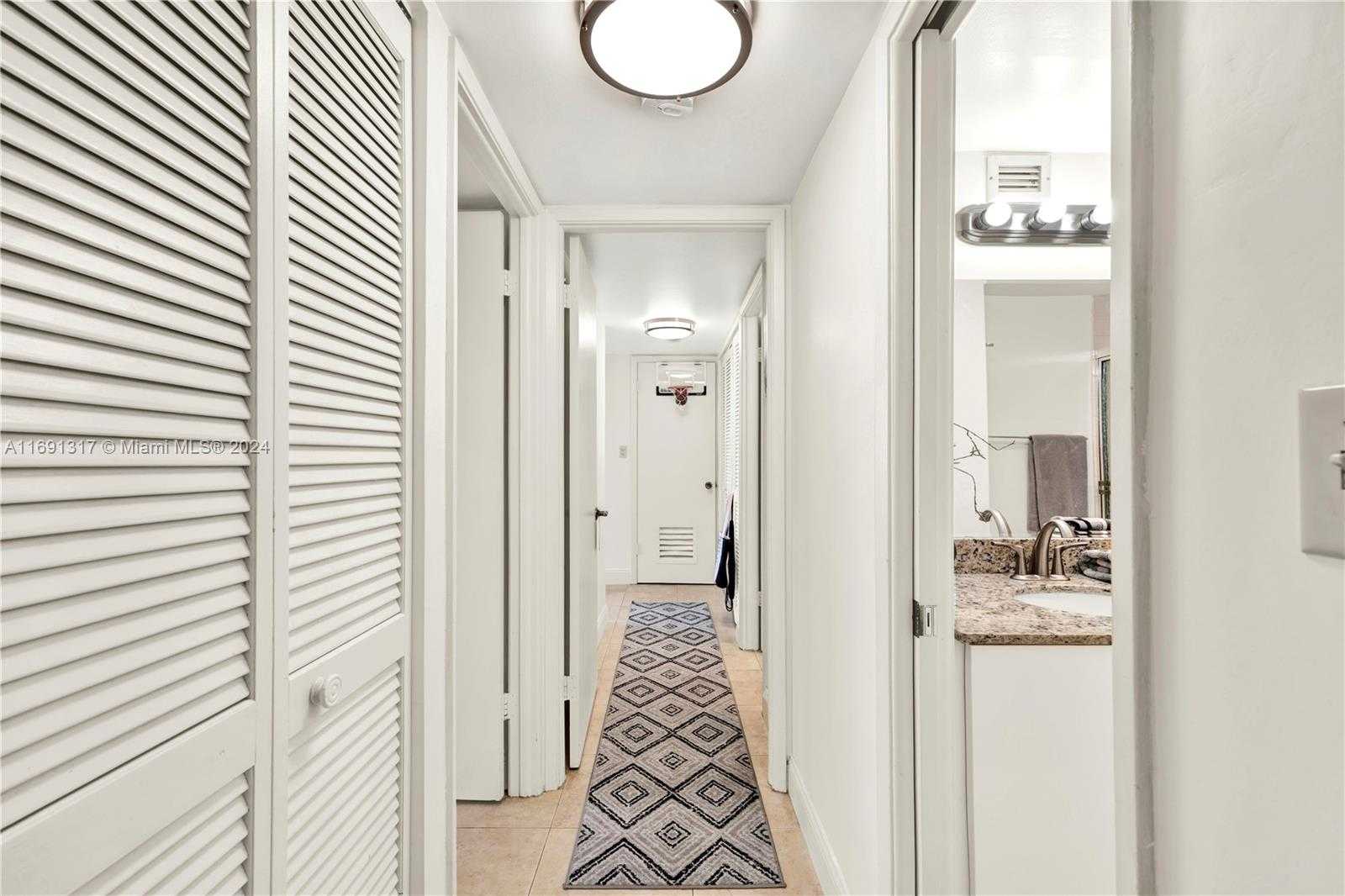 Small Image of 1901 BRICKELL AVE #B711, Miami Number 13