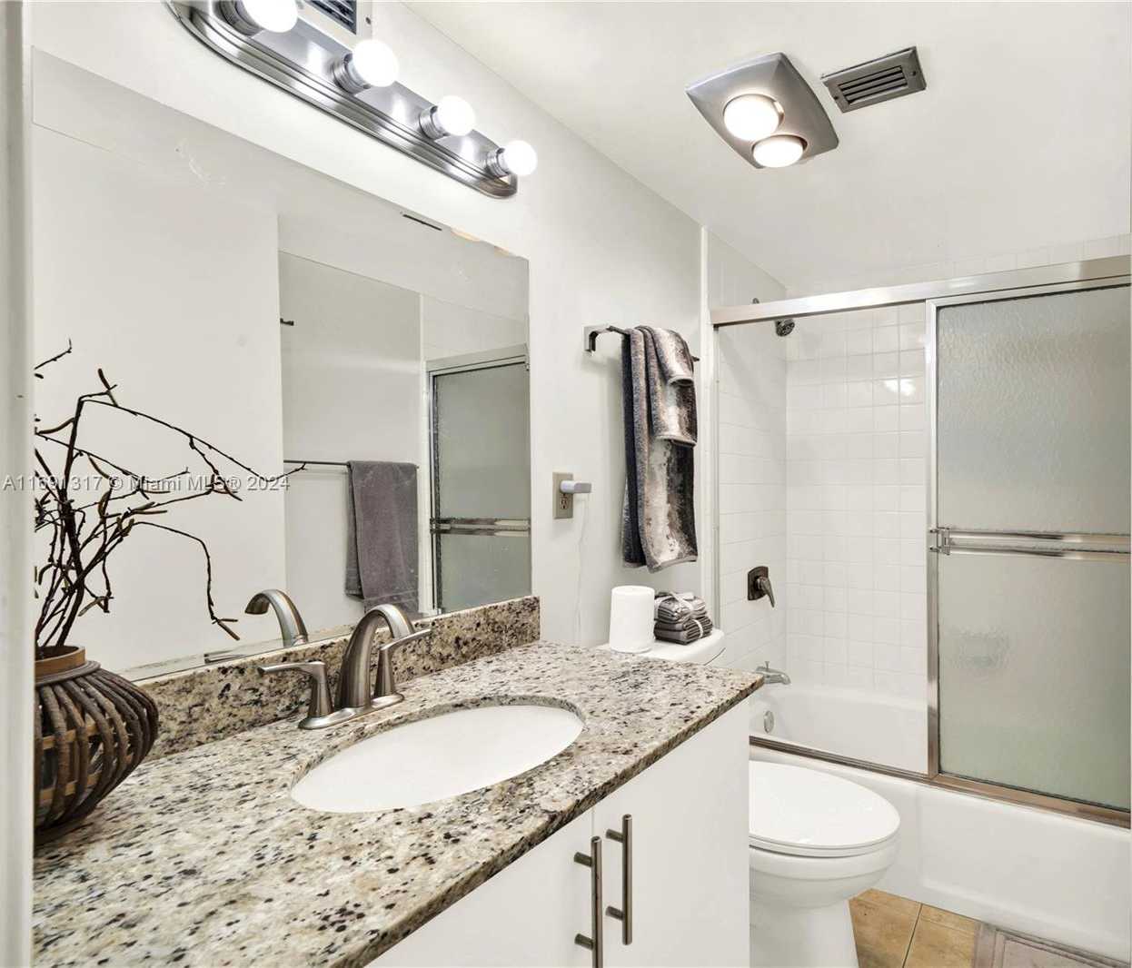 Small Image of 1901 BRICKELL AVE #B711, Miami Number 15