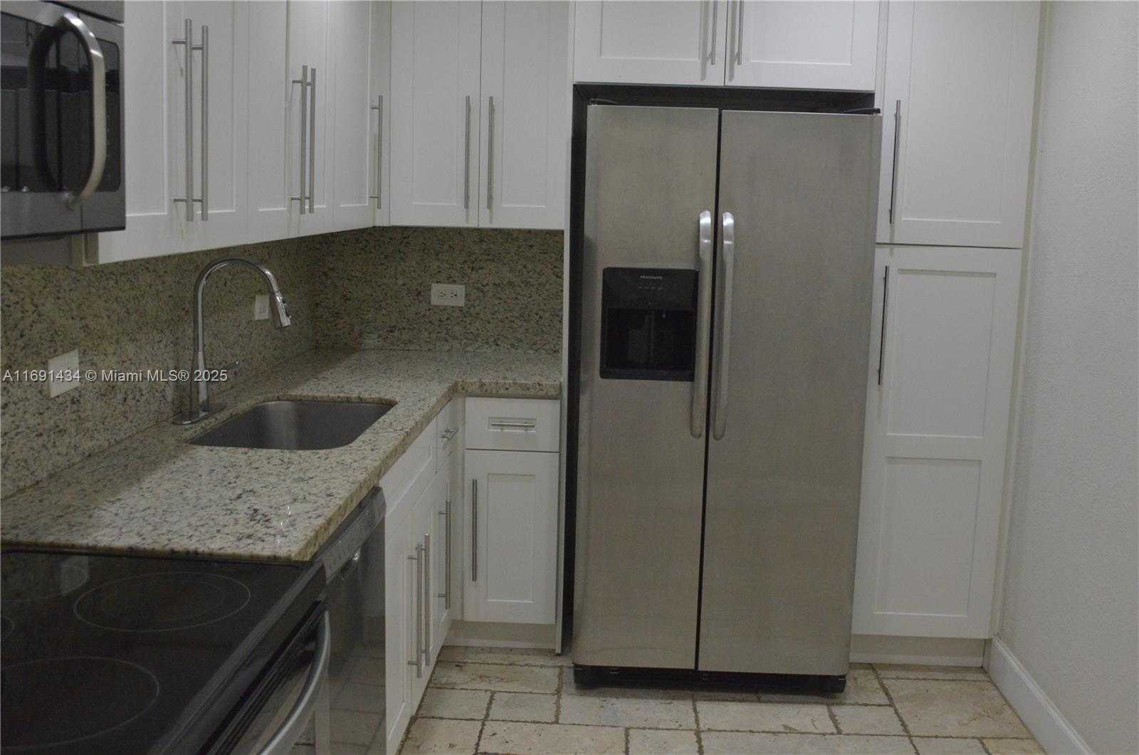 Small Image of 20505 #135, Aventura Number 3