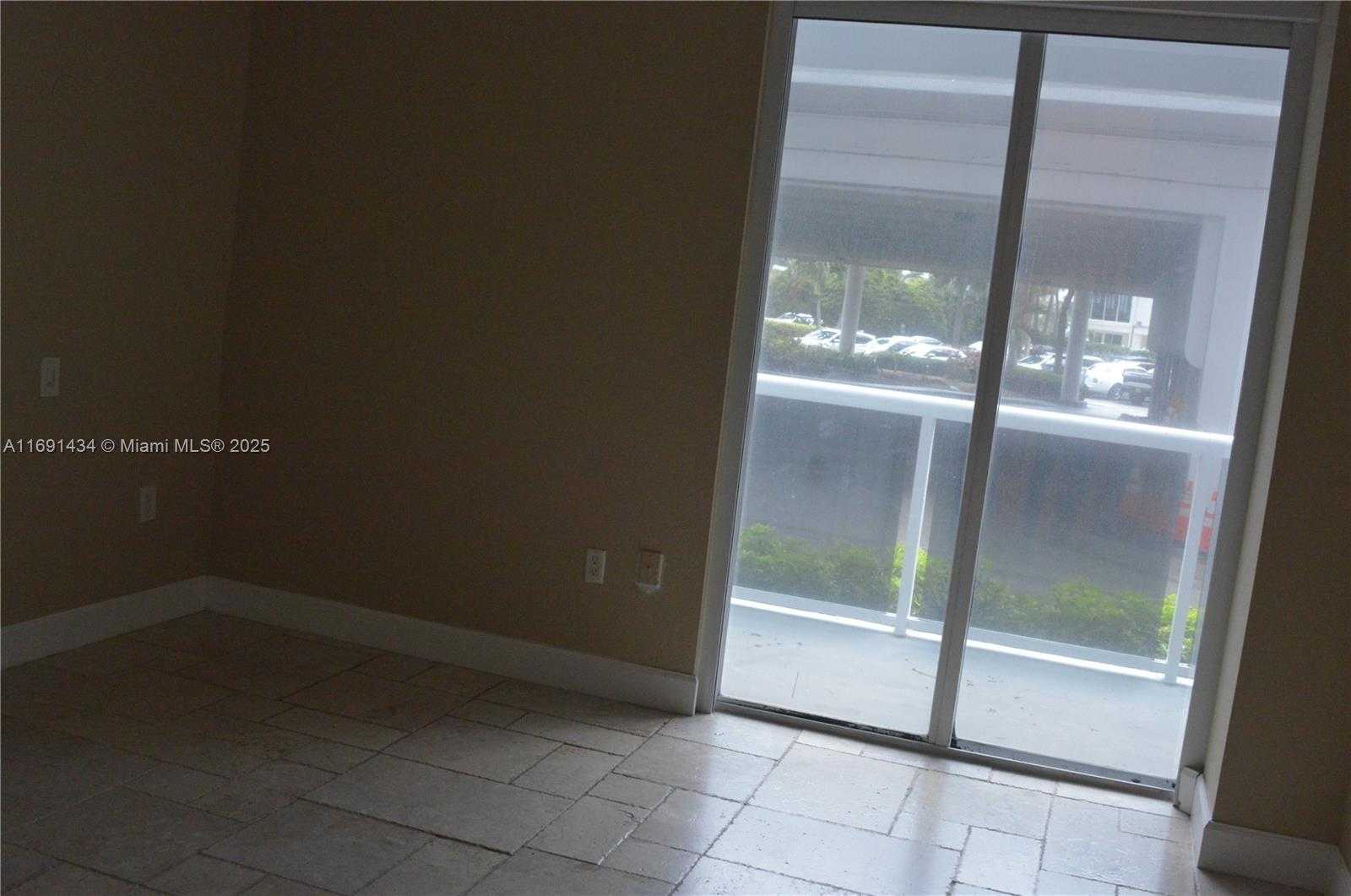 Small Image of 20505 #135, Aventura Number 6