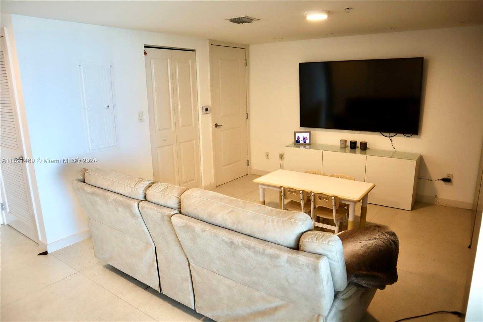 Small Image of 400 SUNNY ISLES BLVD #916, Sunny Isles Beach Number 53