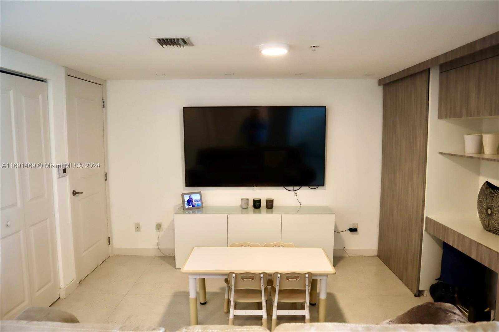 Small Image of 400 SUNNY ISLES BLVD #916, Sunny Isles Beach Number 55
