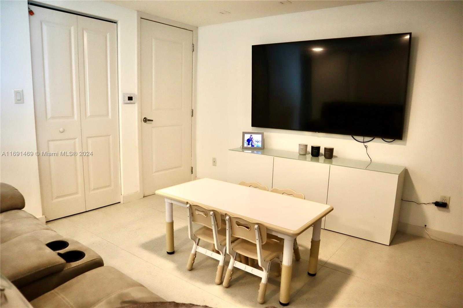 Small Image of 400 SUNNY ISLES BLVD #916, Sunny Isles Beach Number 56