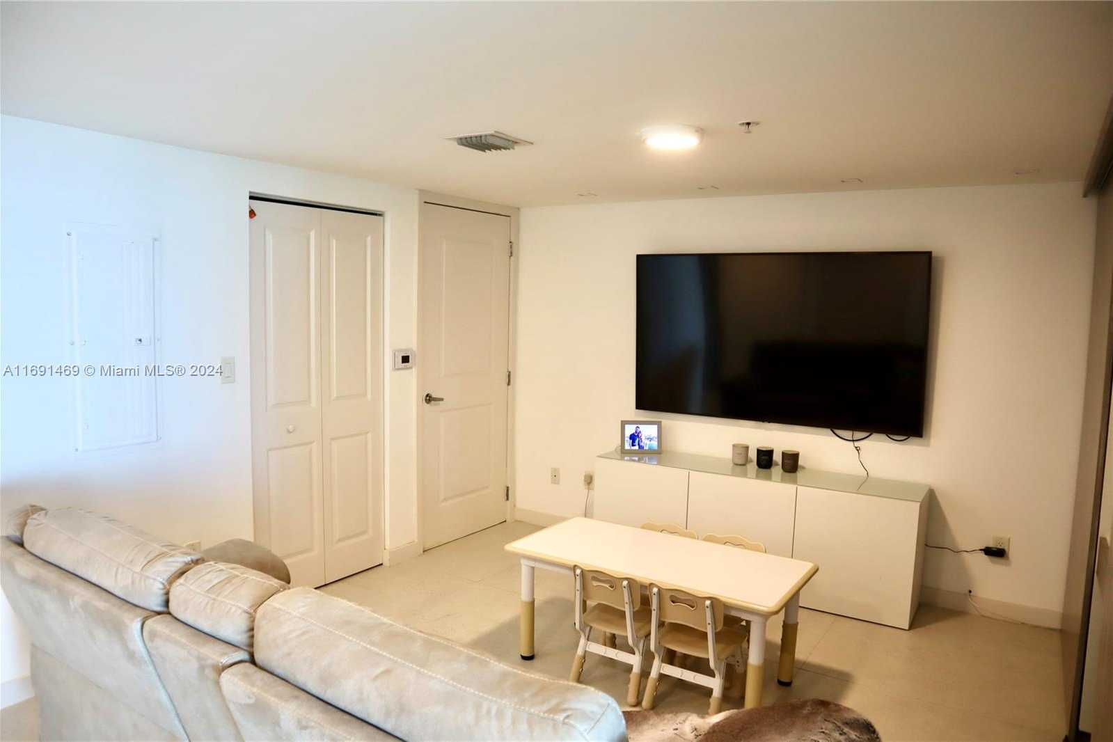 Small Image of 400 SUNNY ISLES BLVD #916, Sunny Isles Beach Number 57