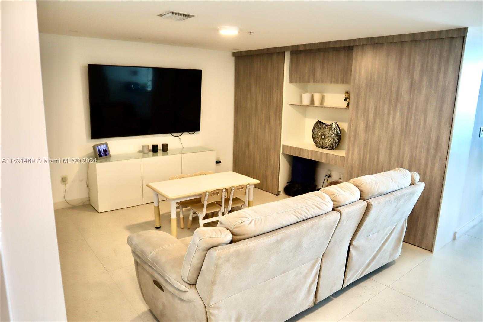 Small Image of 400 SUNNY ISLES BLVD #916, Sunny Isles Beach Number 58
