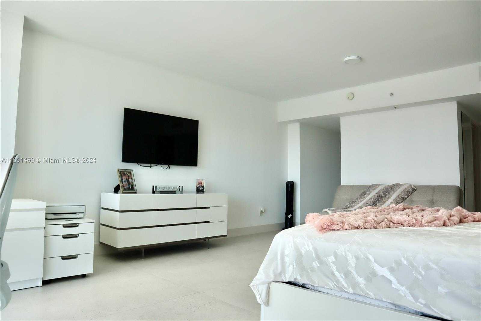 Small Image of 400 SUNNY ISLES BLVD #916, Sunny Isles Beach Number 74