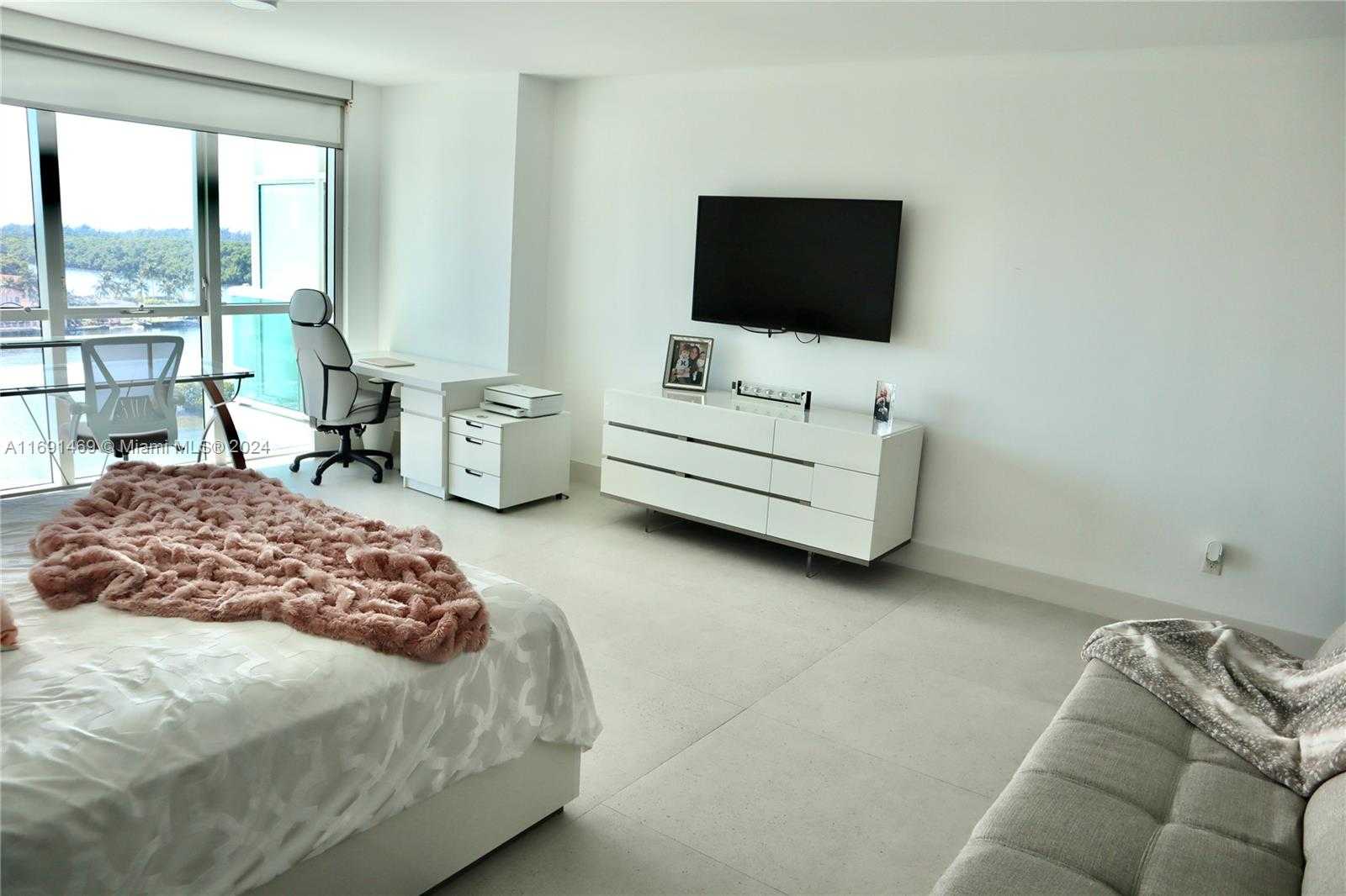 Small Image of 400 SUNNY ISLES BLVD #916, Sunny Isles Beach Number 75