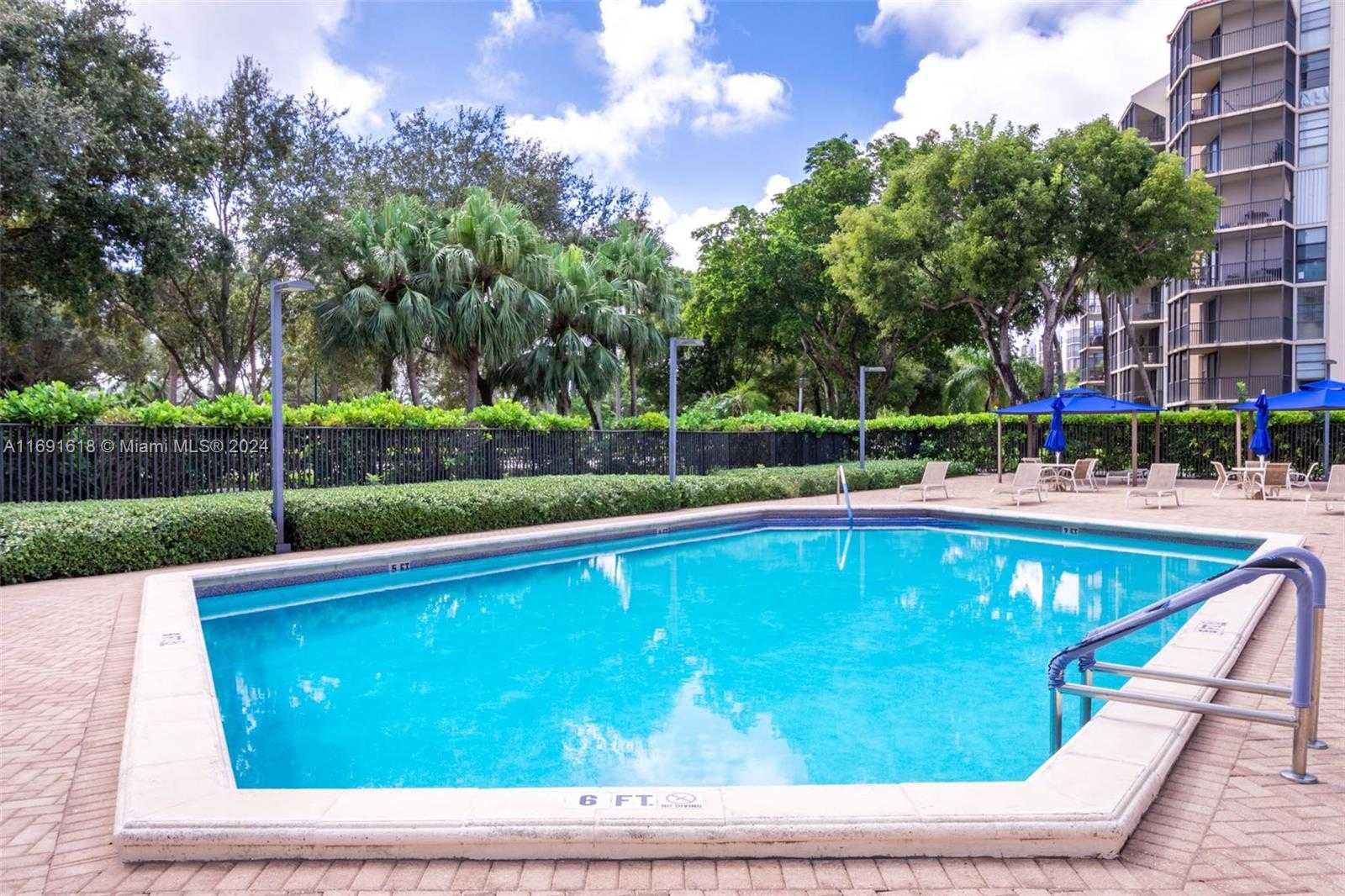 Small Image of 3301 NORTH COUNTRY CLUB DR #410, Aventura Number 13