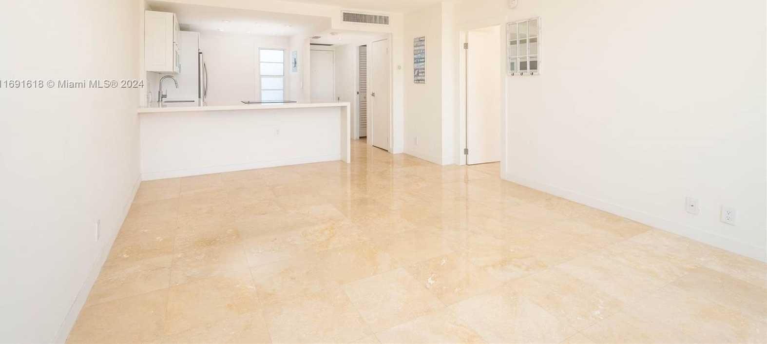 Small Image of 3301 NORTH COUNTRY CLUB DR #410, Aventura Number 5