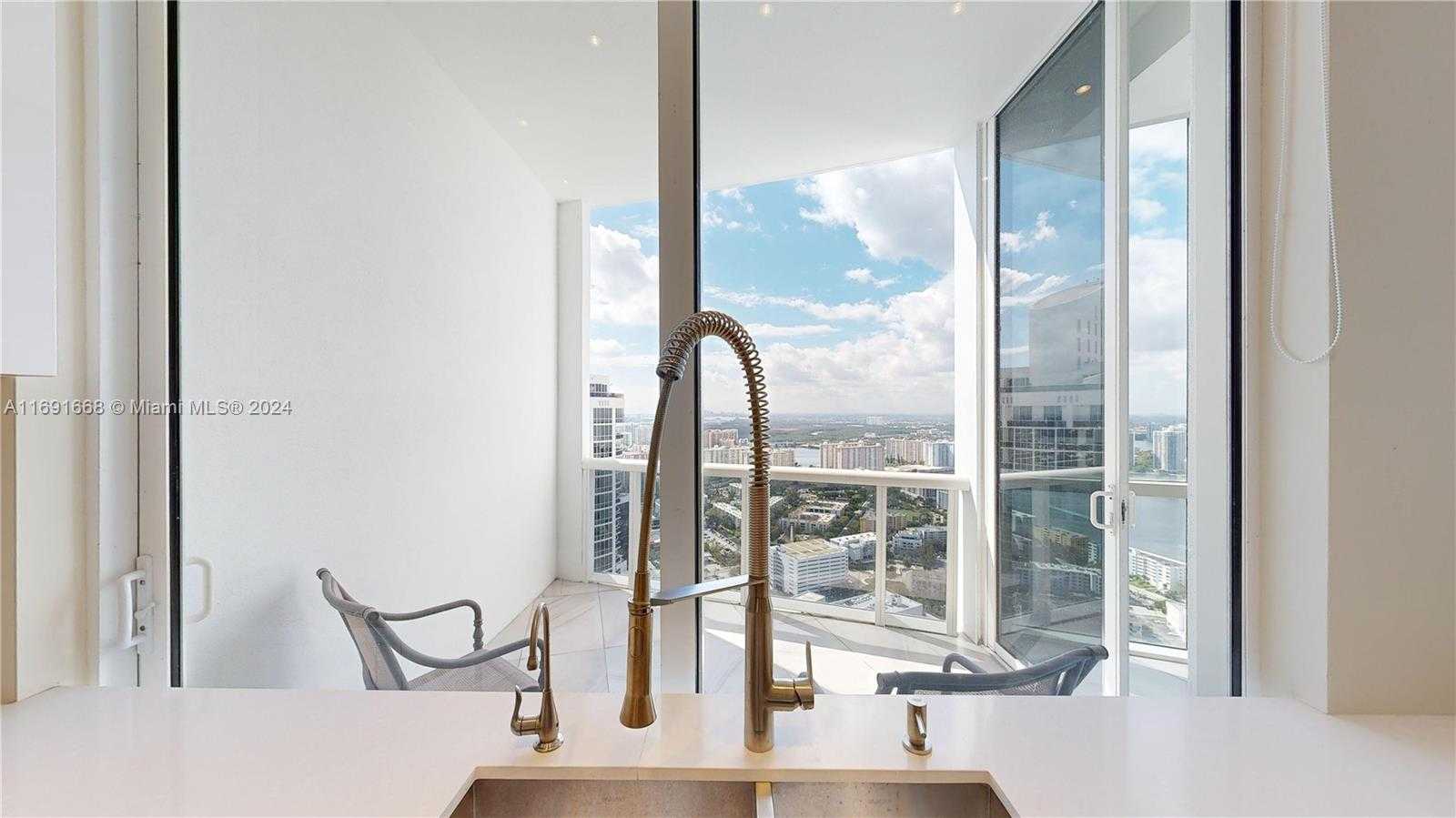 Small Image of 18201 COLLINS AVE #TS2 & TS3, Sunny Isles Beach Number 14