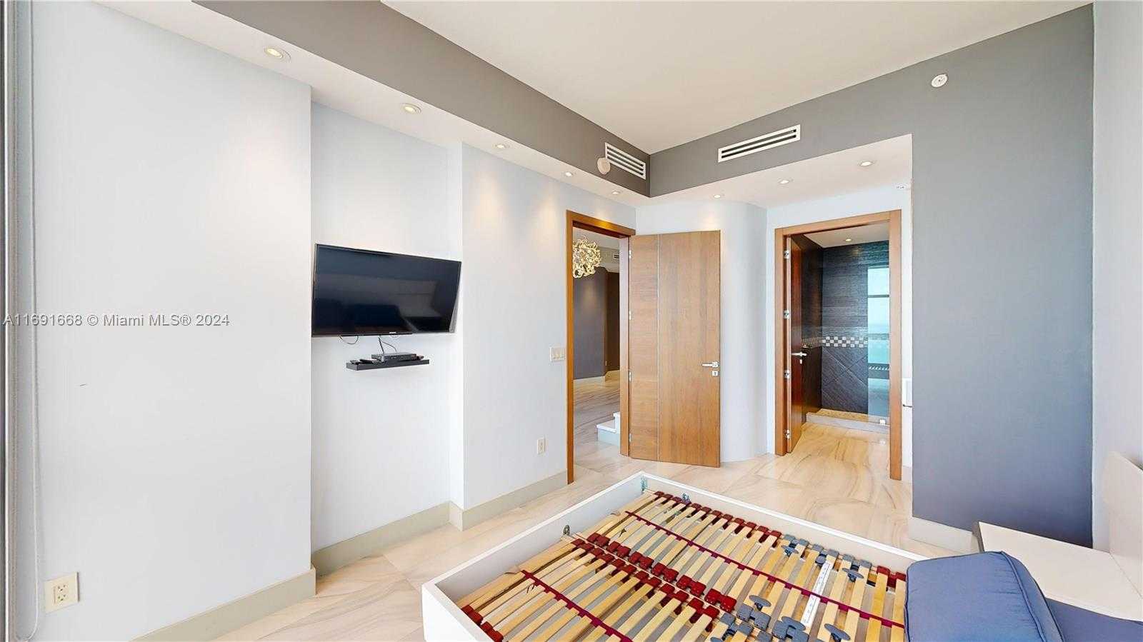 Small Image of 18201 COLLINS AVE #TS2 & TS3, Sunny Isles Beach Number 26