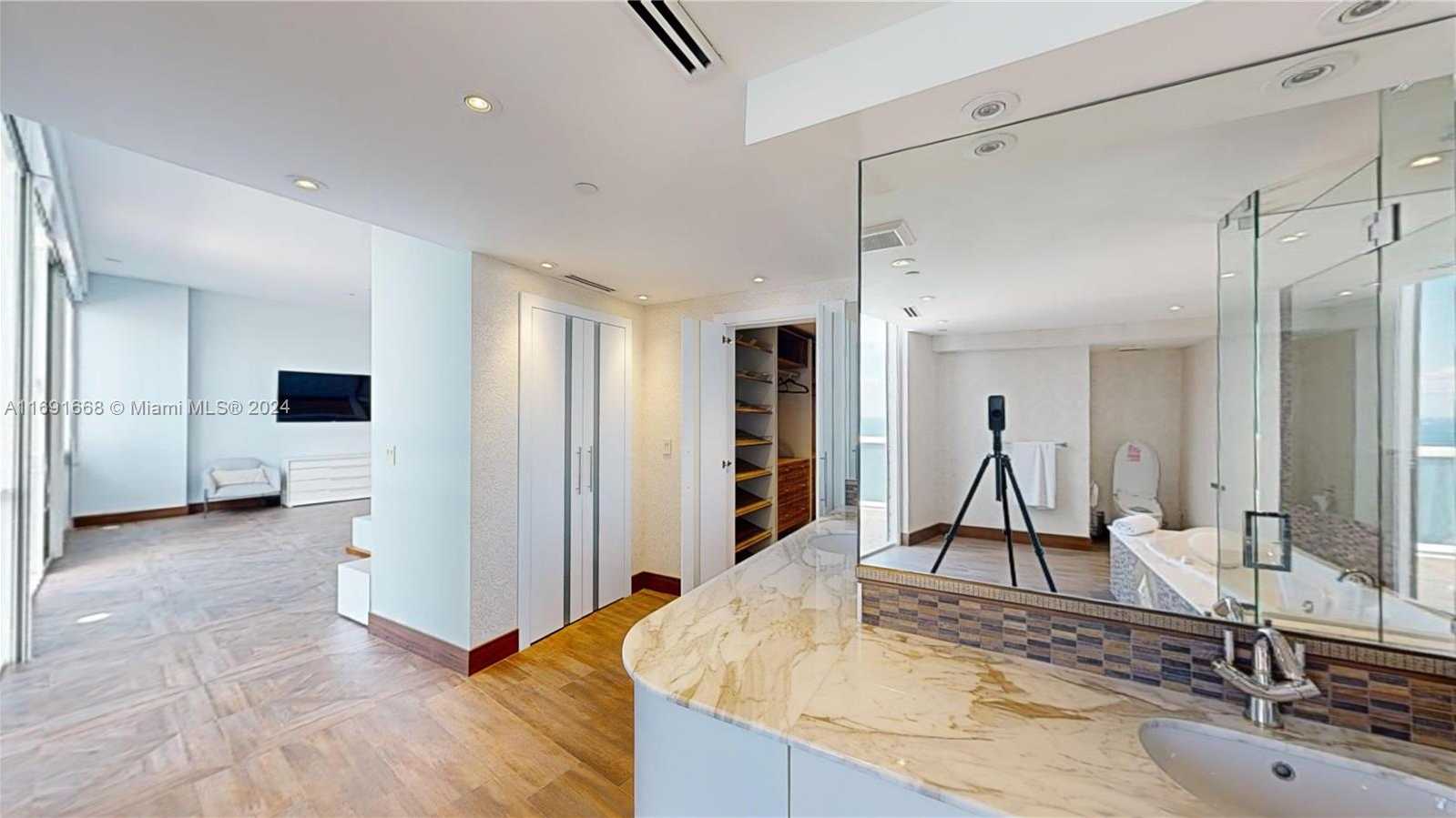 Small Image of 18201 COLLINS AVE #TS2 & TS3, Sunny Isles Beach Number 35