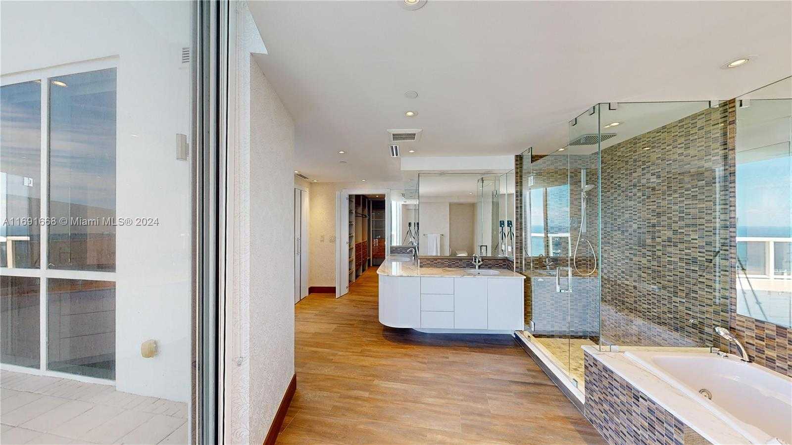 Small Image of 18201 COLLINS AVE #TS2 & TS3, Sunny Isles Beach Number 36