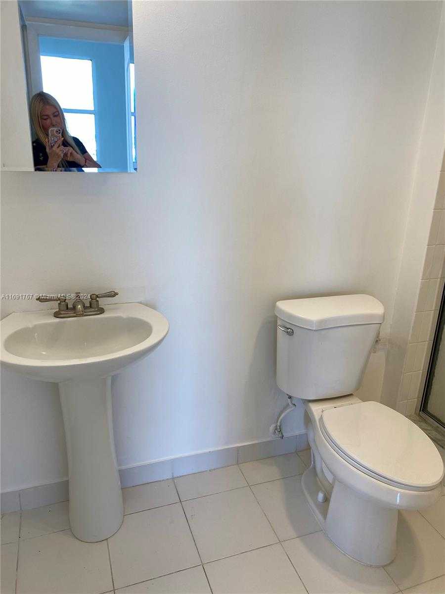 Small Image of 20379 WEST COUNTRY CLUB DR #PH-40, Aventura Number 10