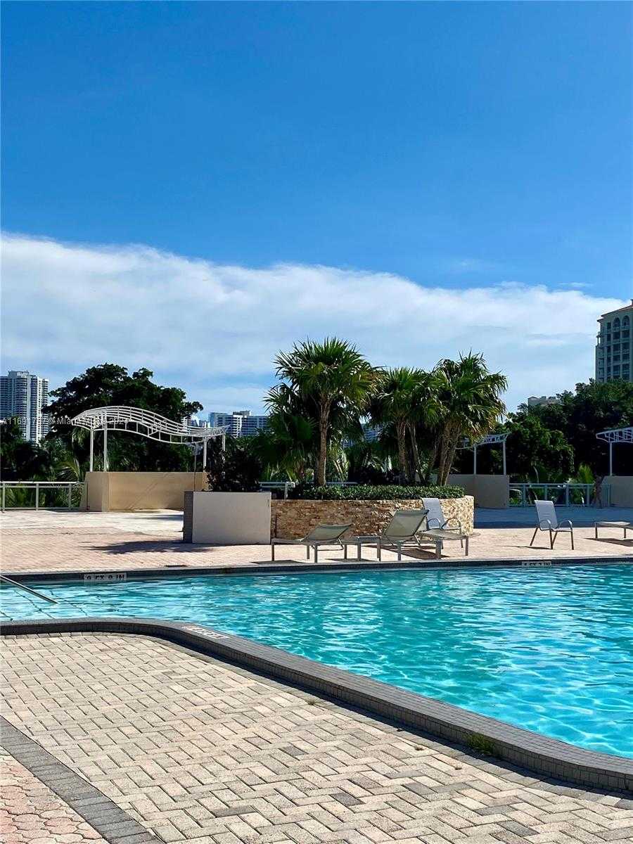 Small Image of 20379 WEST COUNTRY CLUB DR #PH-40, Aventura Number 2