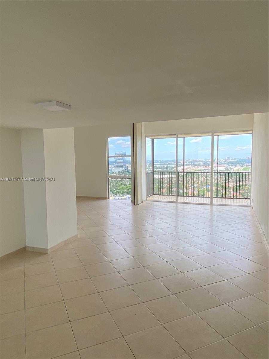 Small Image of 20379 WEST COUNTRY CLUB DR #PH-40, Aventura Number 4