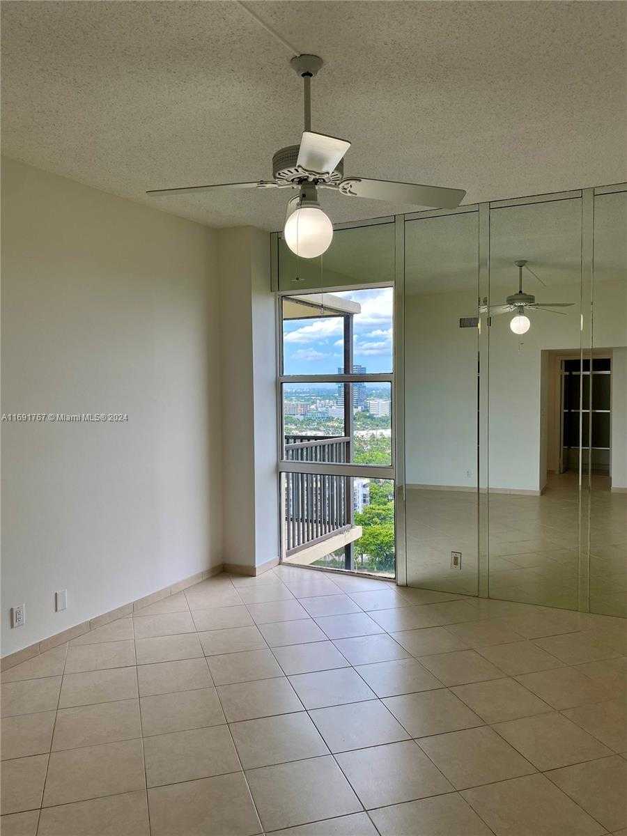 Small Image of 20379 WEST COUNTRY CLUB DR #PH-40, Aventura Number 5