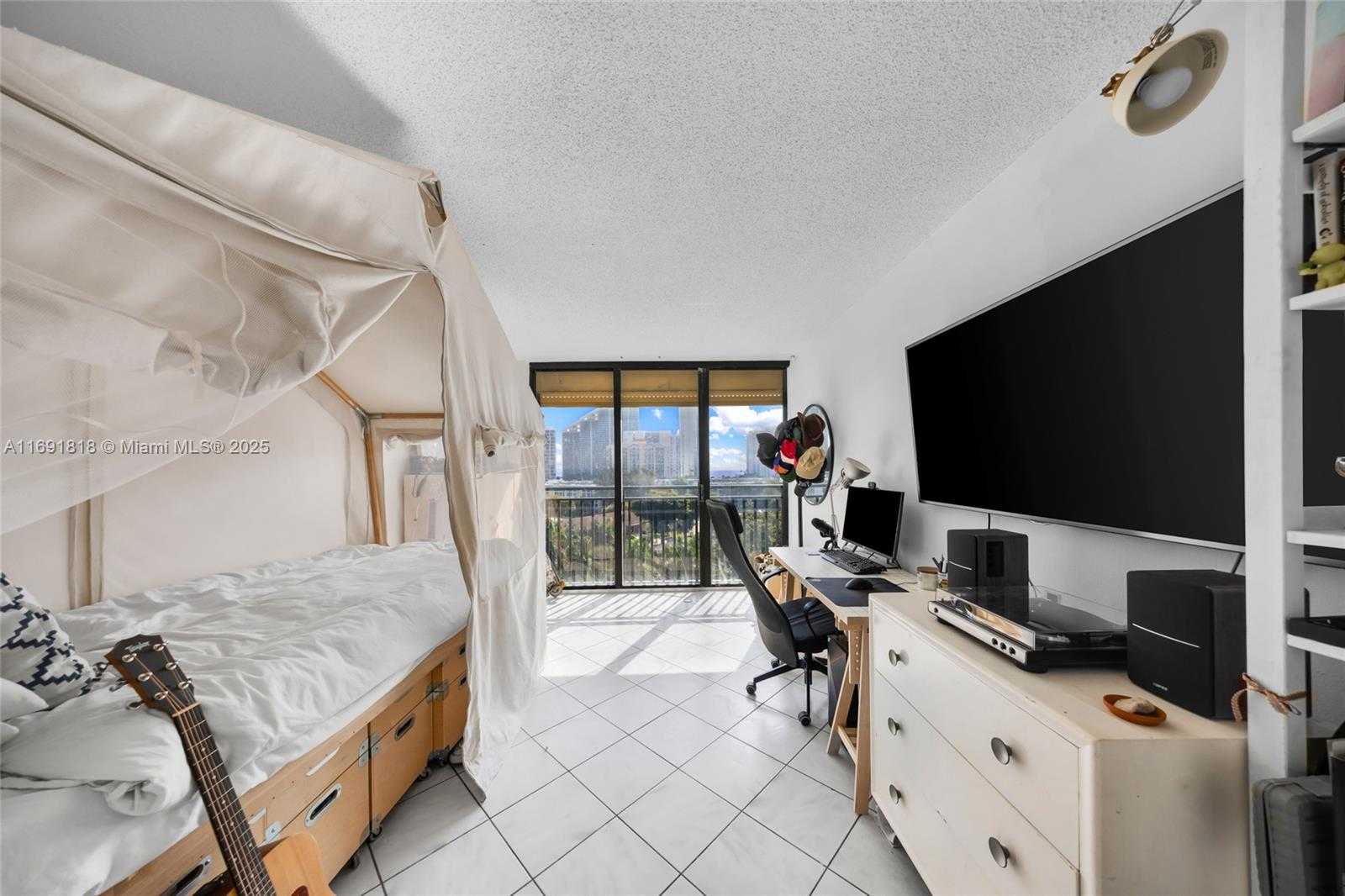 Small Image of 17720 NORTH BAY RD #901, Sunny Isles Beach Number 31