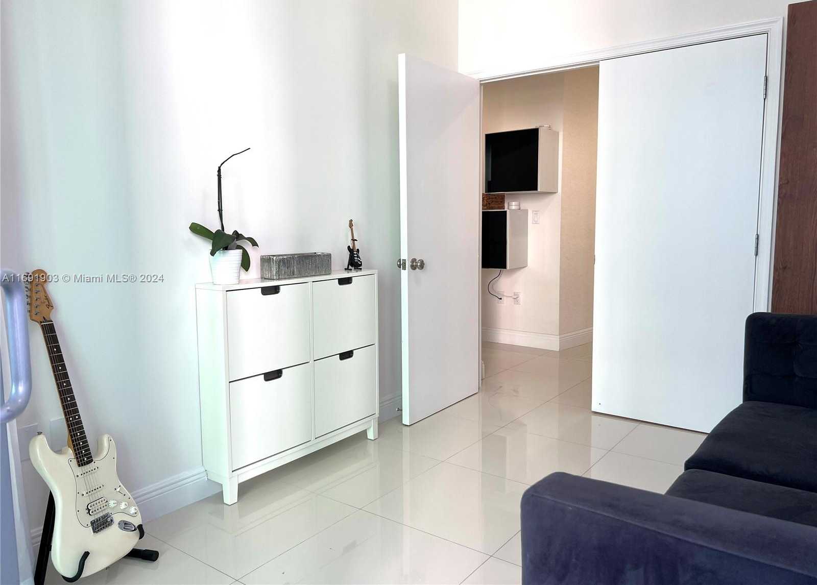 Small Image of 7928 EAST DR #605, North Bay Village Number 10