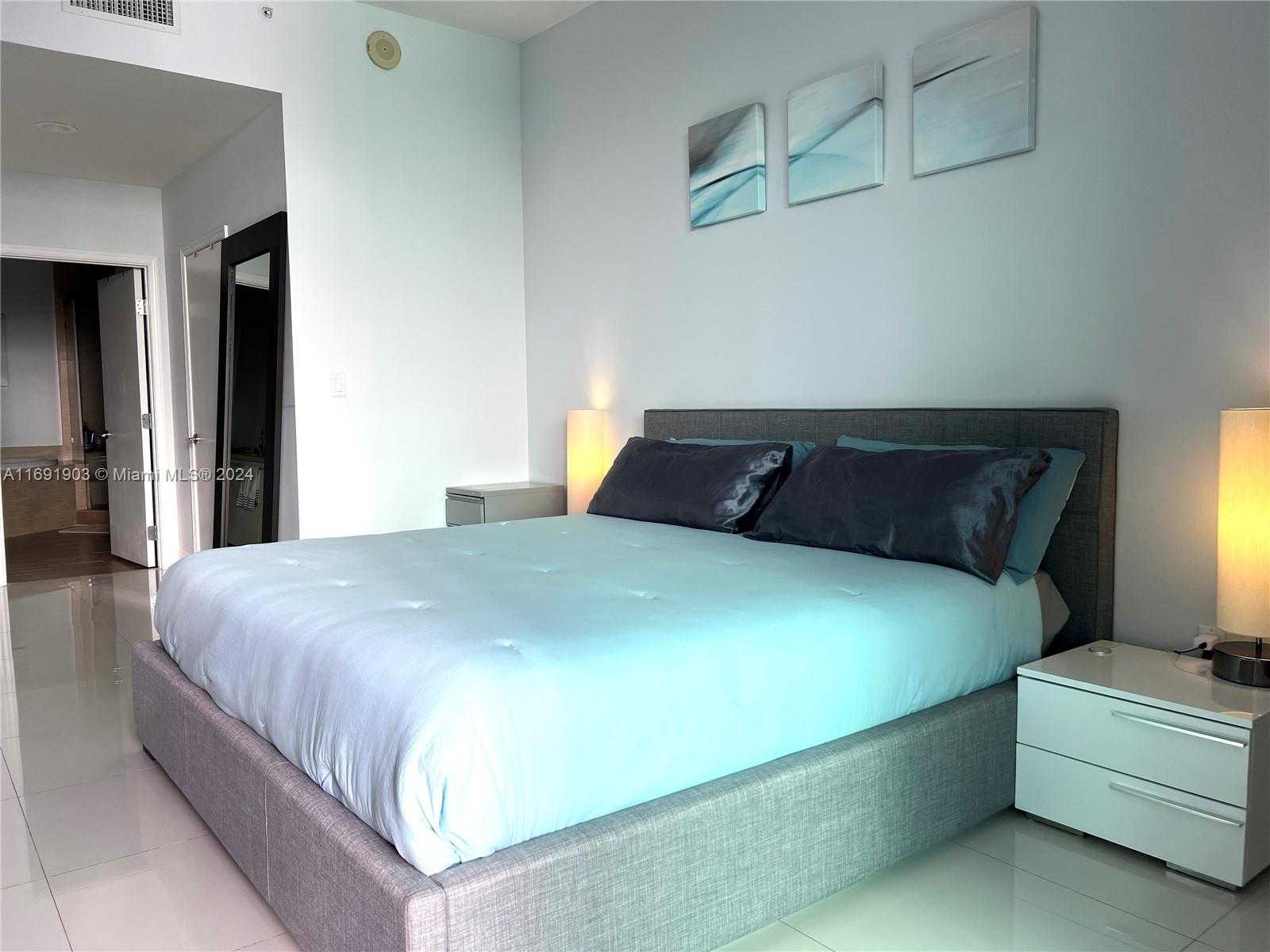 Small Image of 7928 EAST DR #605, North Bay Village Number 15
