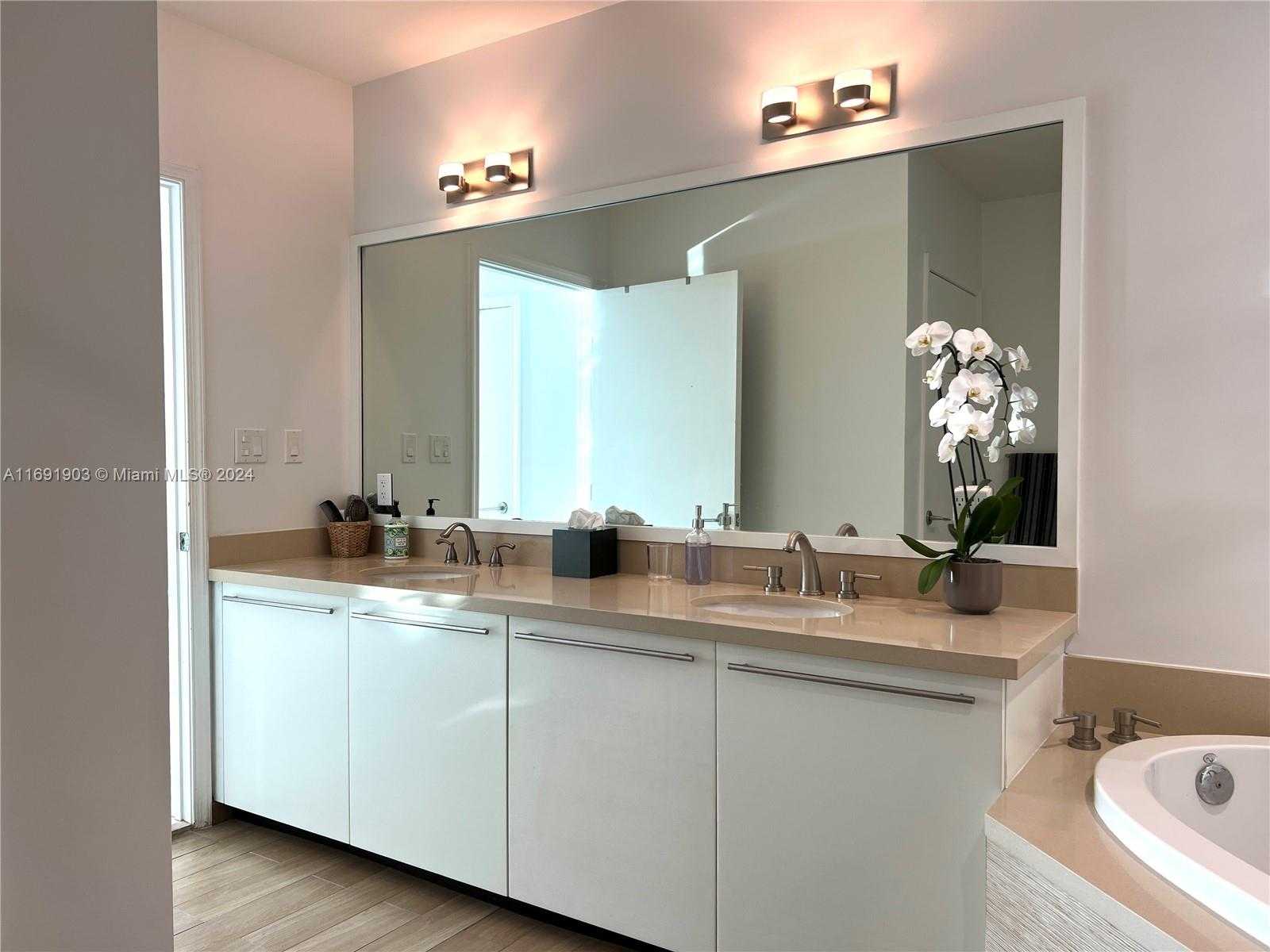 Small Image of 7928 EAST DR #605, North Bay Village Number 18