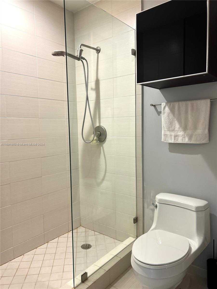 Small Image of 7928 EAST DR #605, North Bay Village Number 22