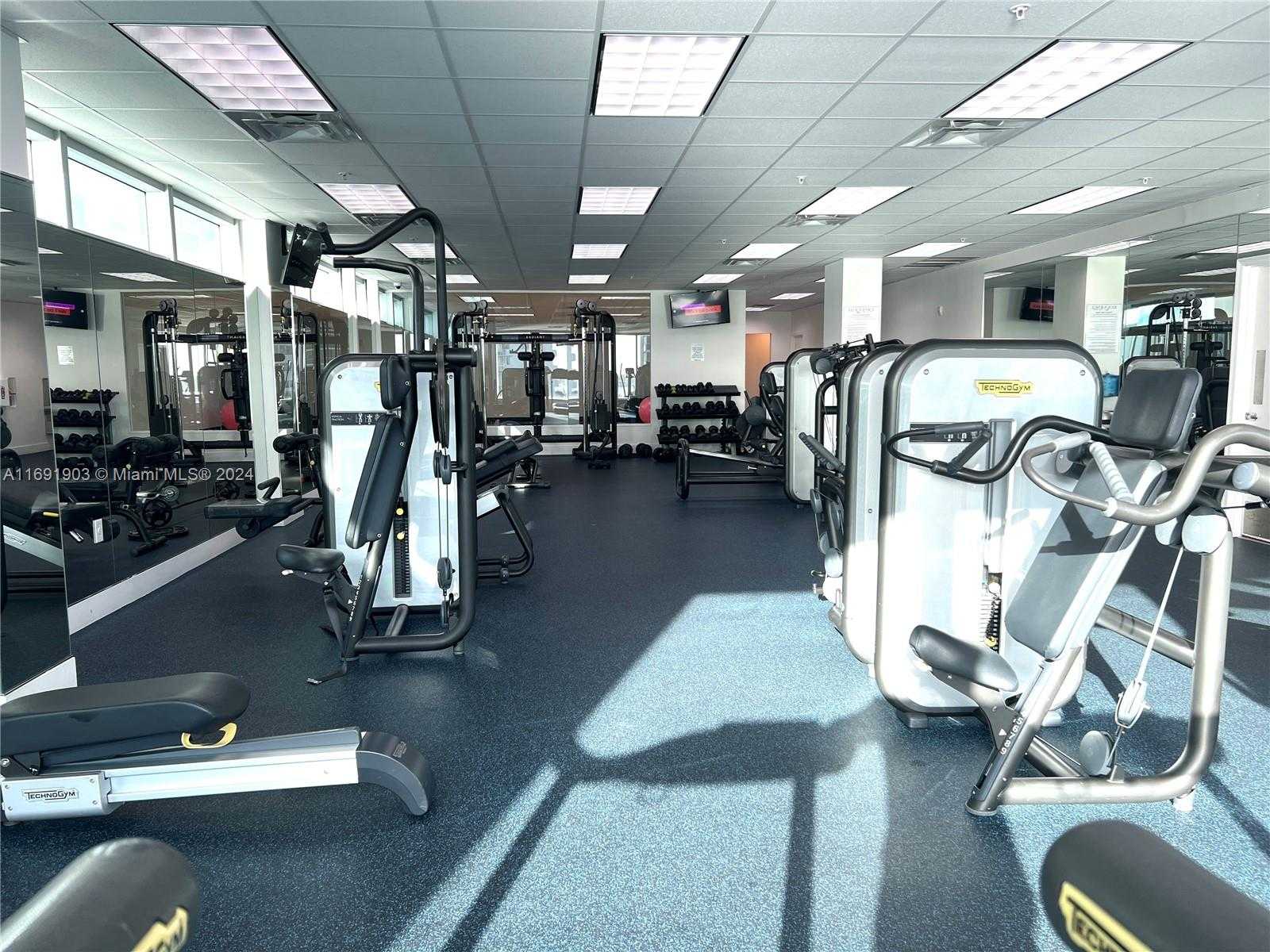 Small Image of 7928 EAST DR #605, North Bay Village Number 34