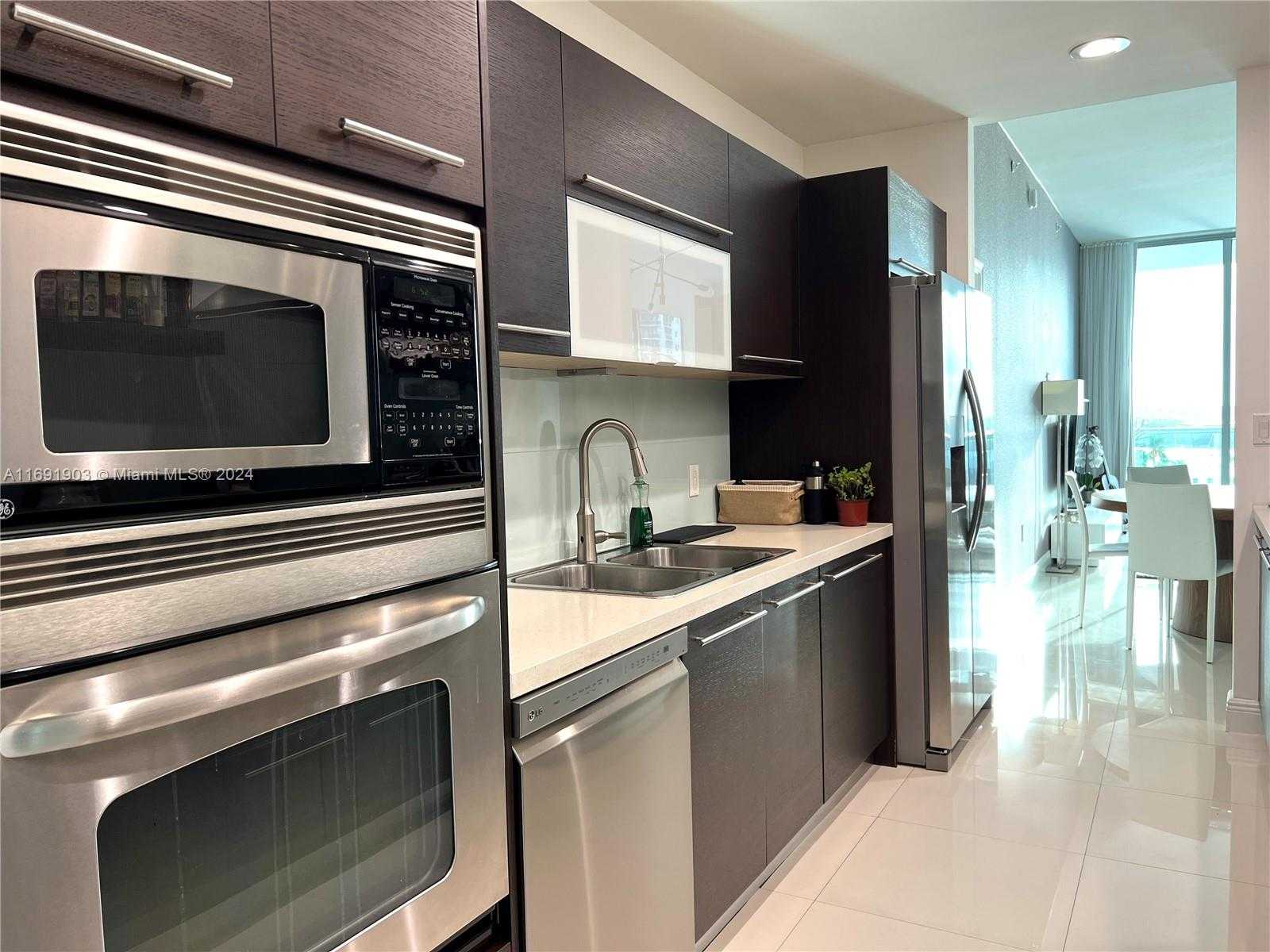 Small Image of 7928 EAST DR #605, North Bay Village Number 5