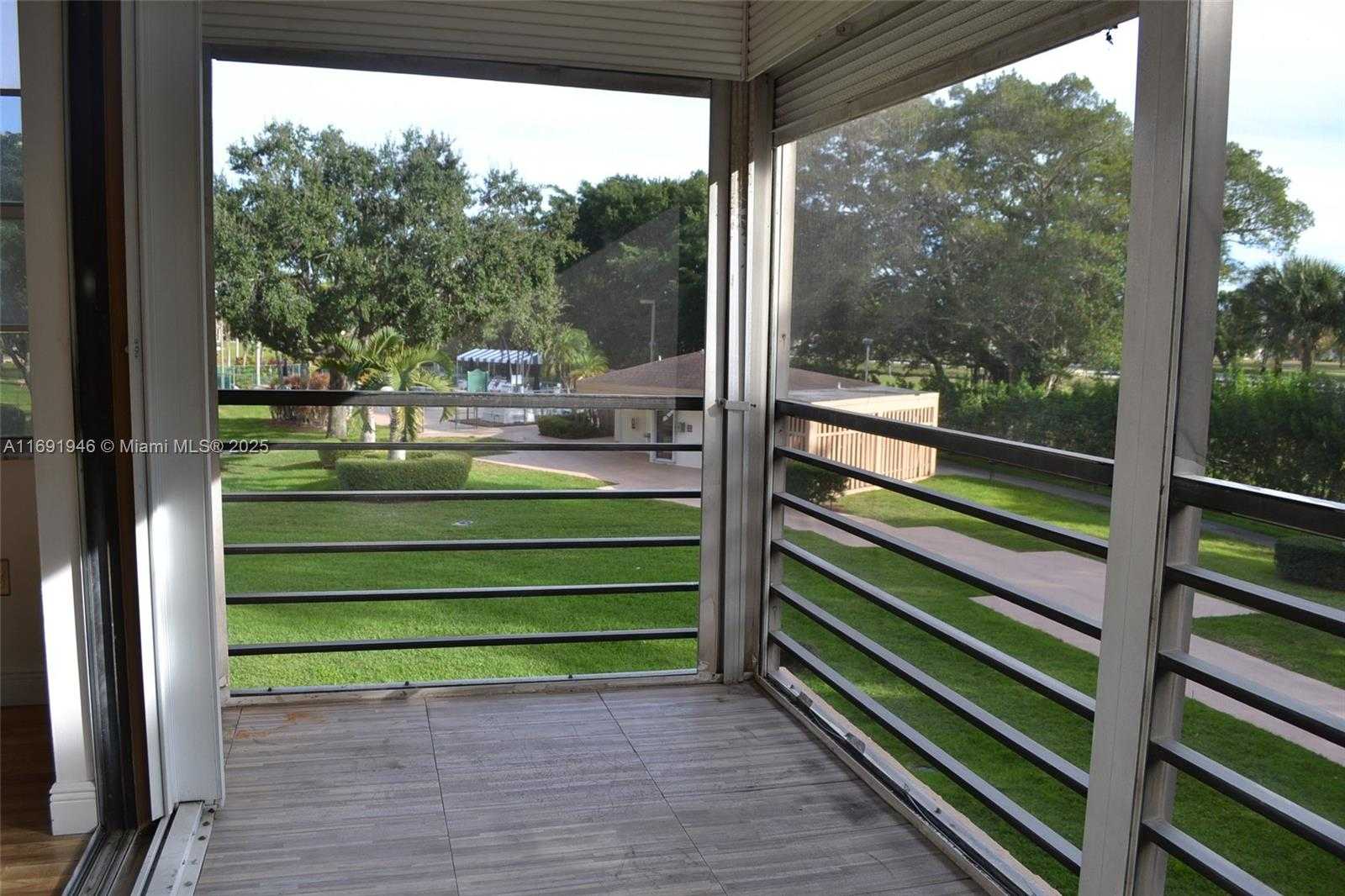 Small Image of 1100 SAINT CHARLES PL #219, Pembroke Pines Number 14