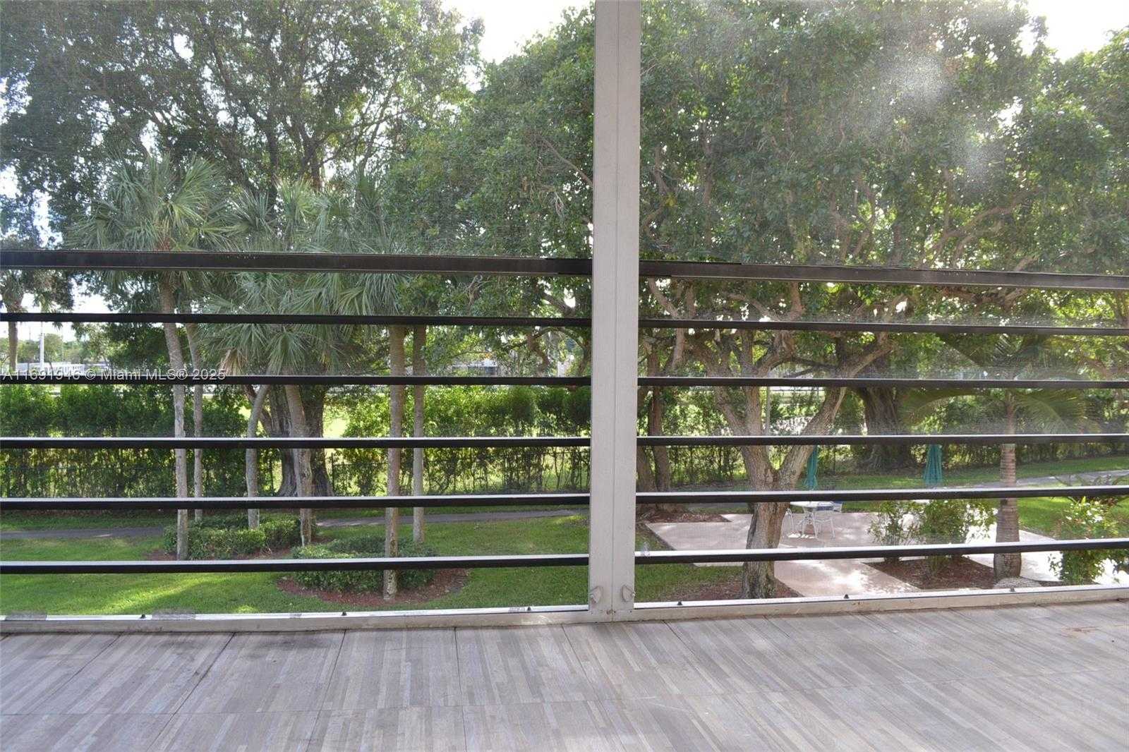 Small Image of 1100 SAINT CHARLES PL #219, Pembroke Pines Number 16