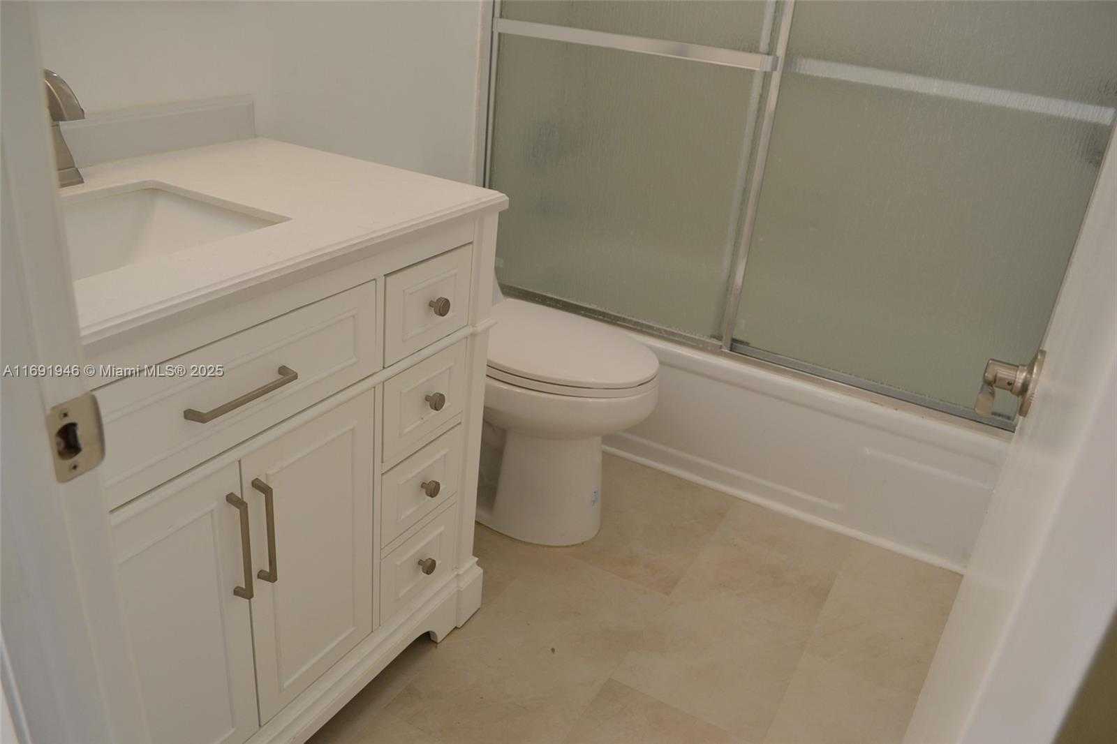 Small Image of 1100 SAINT CHARLES PL #219, Pembroke Pines Number 24
