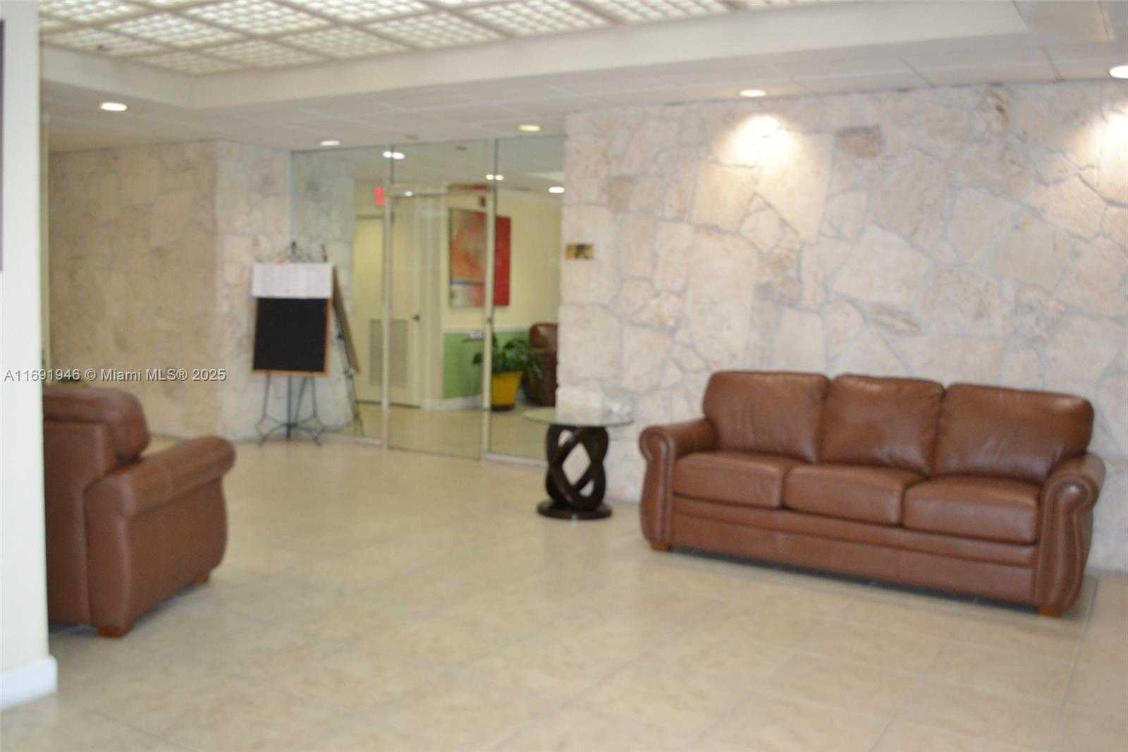 Small Image of 1100 SAINT CHARLES PL #219, Pembroke Pines Number 3