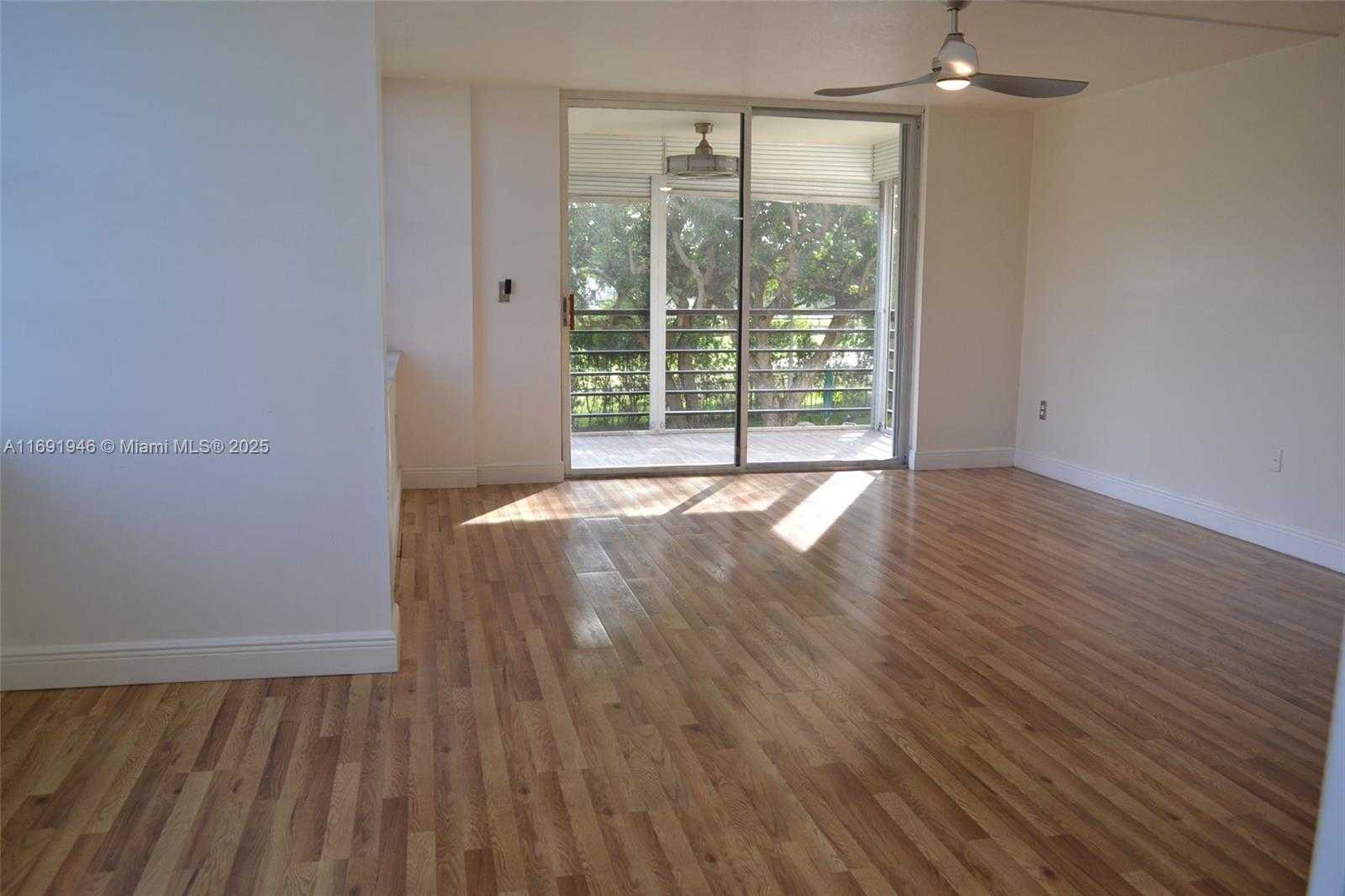 Small Image of 1100 SAINT CHARLES PL #219, Pembroke Pines Number 8