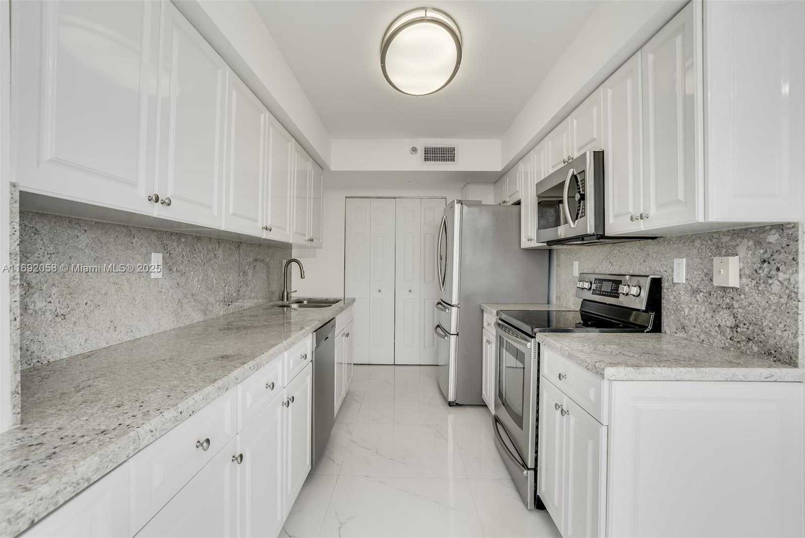 Small Image of 3500 MYSTIC POINTE DR #1205, Aventura Number 11