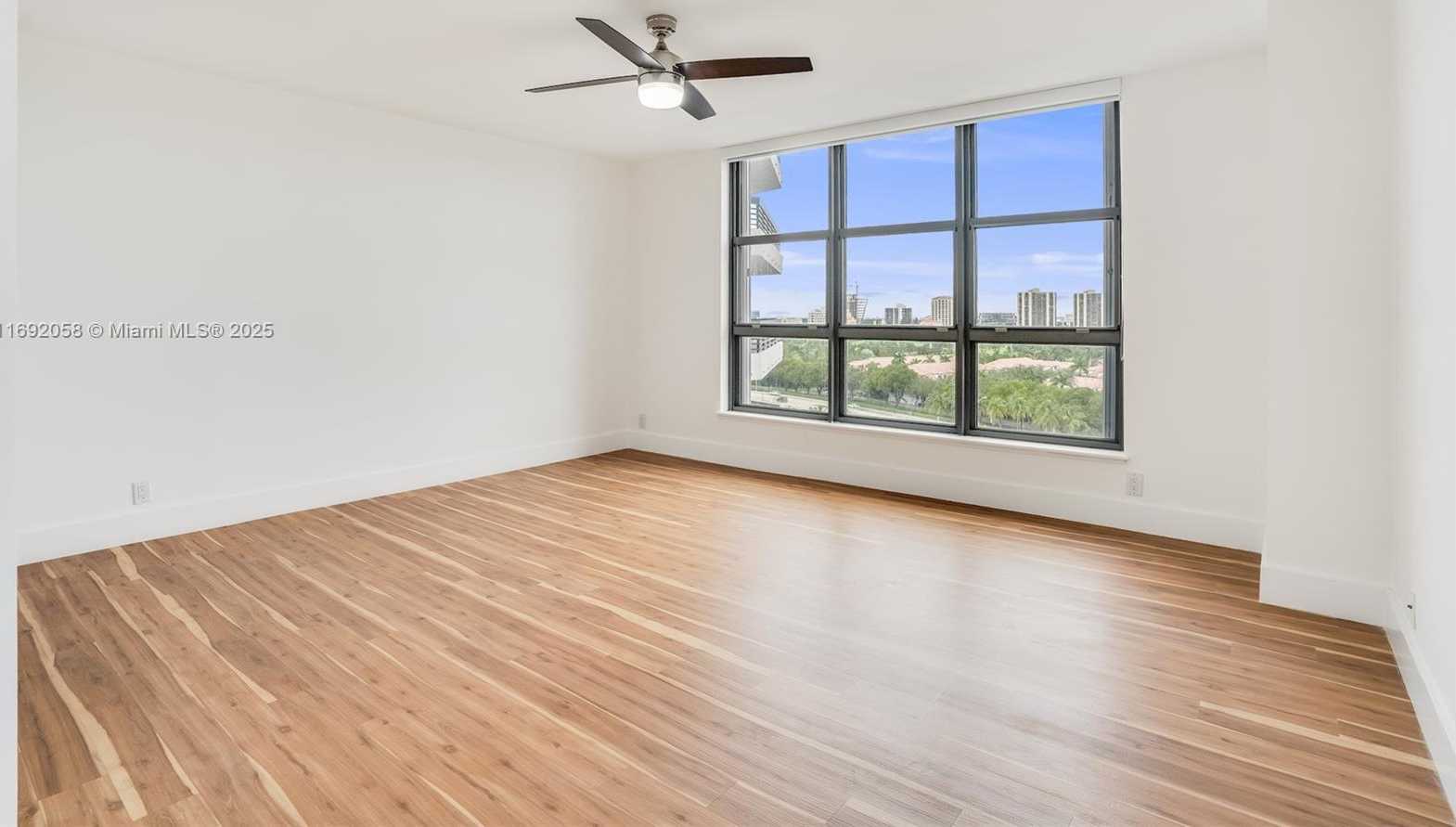 Small Image of 3500 MYSTIC POINTE DR #1205, Aventura Number 16