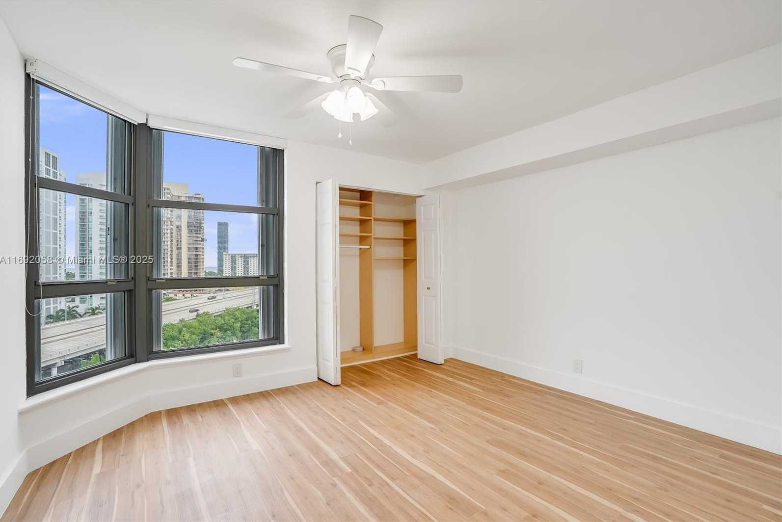 Small Image of 3500 MYSTIC POINTE DR #1205, Aventura Number 21